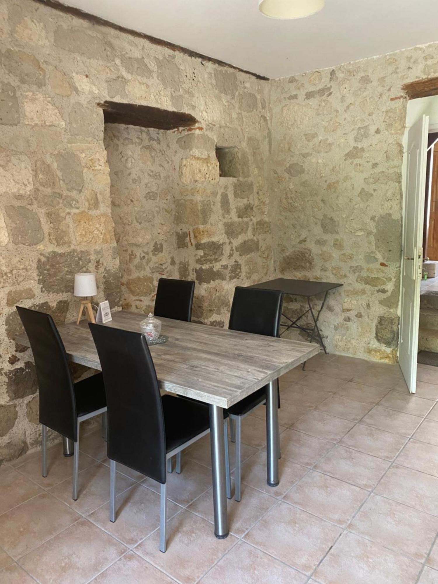 CHEZ SOPHIE -Chambres d’hôtes, Gîte et Gîte équestre Clermont-Dessous Exterior foto